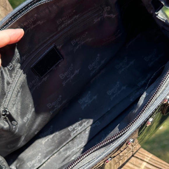 Beijo Glossy Black Satchel - Picture 4 of 9